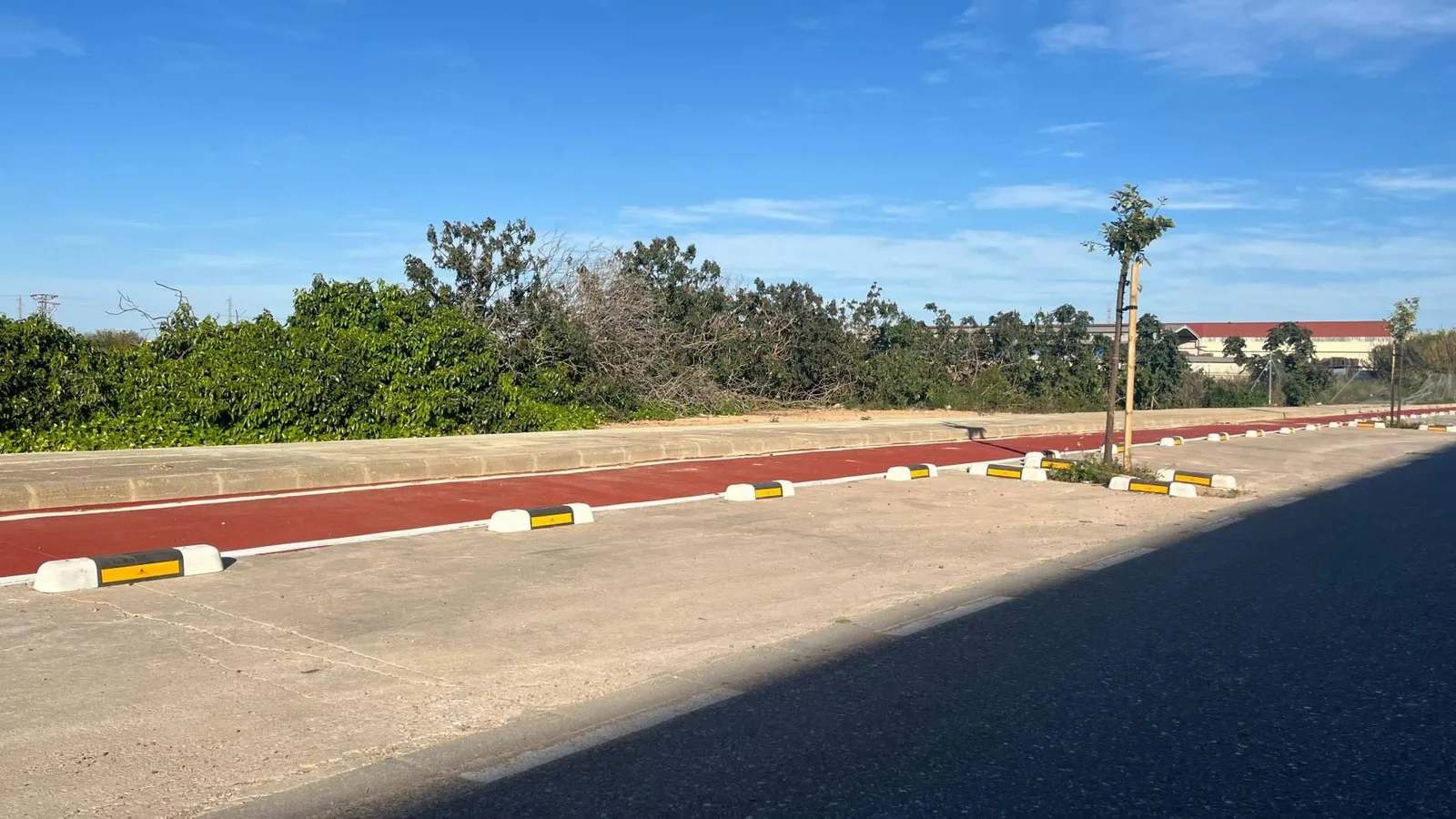 CicloLux suma 4 nuevos kilómetros de instalación de carril bici cerca de Valencia